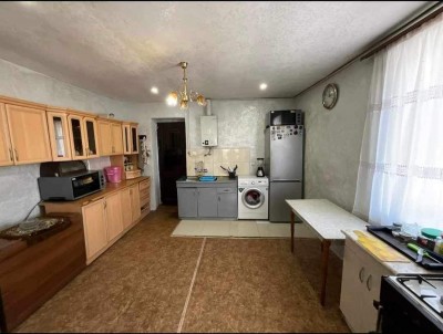 Կոդ AS-0098  Վաճառվում է առանձնատուն