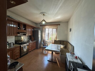 Կոդ AE-6540  Վաճառվում է առանձնատուն