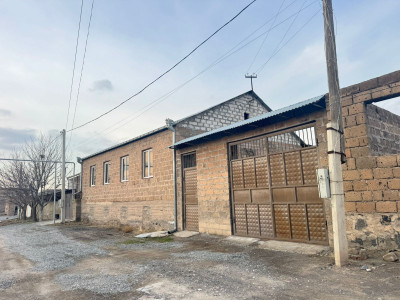 Code AS-0216 – Private house for sale