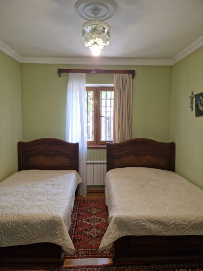 Code AA-0628. House for sale.