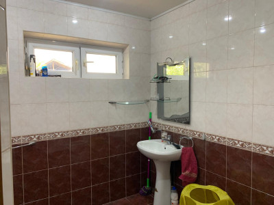 Code AA-0301. House for sale.