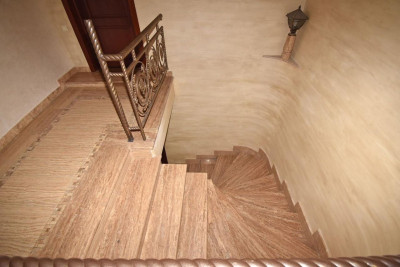 Code AA-1454. House for sale.