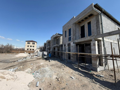 Code AA-8833 – Newly built private houses for sale