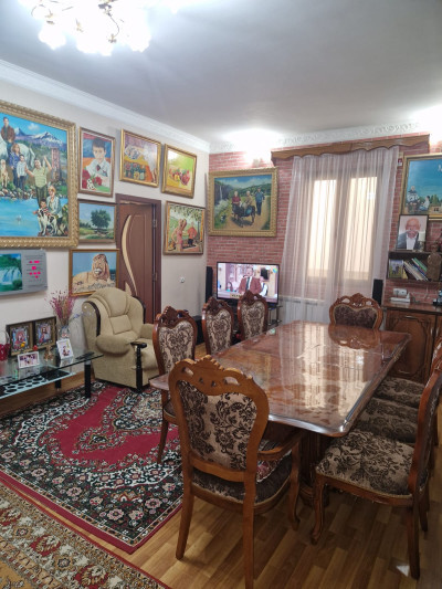 Code AA-0628. House for sale.