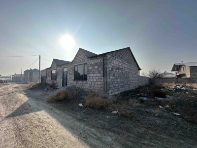 Կոդ AA-0140  Վաճառվում է առանձնատուն