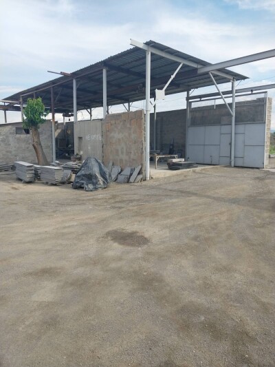 Code KH-4142, A running business for sale.