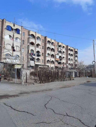 Կոդ BA-2721  Վաճառվում է բնակարան