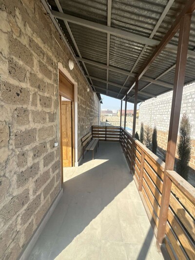 Code AA-6618, a house for sale.