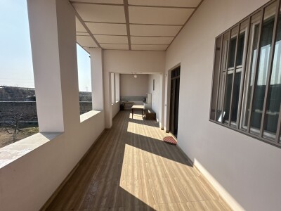 Code AA-6618, a house for sale.