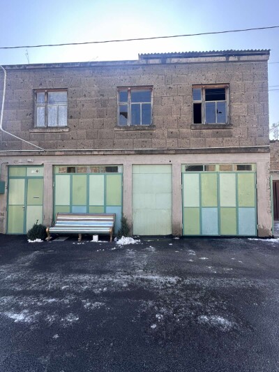 Կոդ AE-0567  Վաճառվում է առանձնատուն