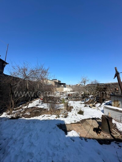 Code AA-7761, A house for sale.