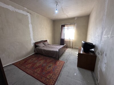 Code AA-8884, A house for sale.