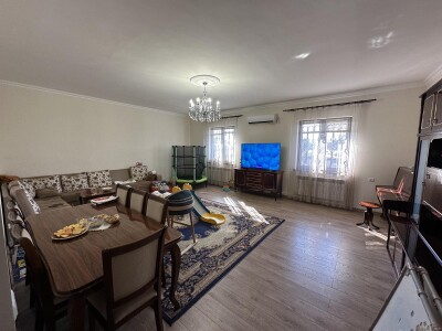 Code AA-8884, A house for sale.