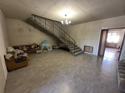 Code AA-8884, A house for sale.