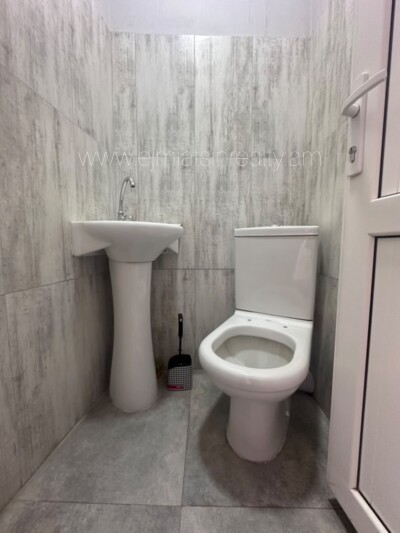 Code AA-0078, A house for sale.