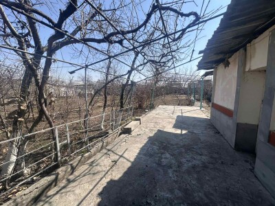 Code AS-8752, A private house for sale.