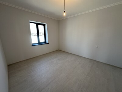 Code AA-5777, a private house is for sale.