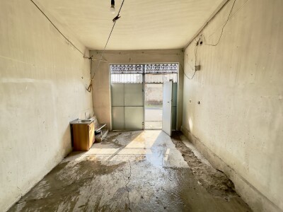 Code AA-2556, a house for sale.