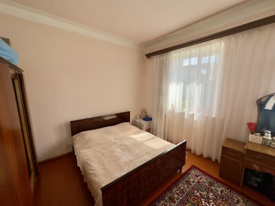 Code AA-2556, a house for sale.