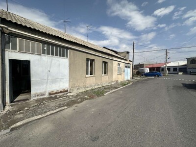 Code AA-2556, a house for sale.