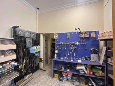 Code KS-8896 Commercial Property for Sale.