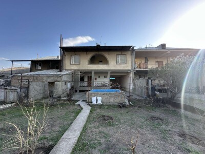 Code AA-7366, a house for sale.