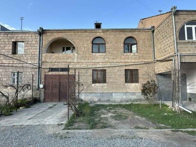 Code AA-7366, a house for sale.