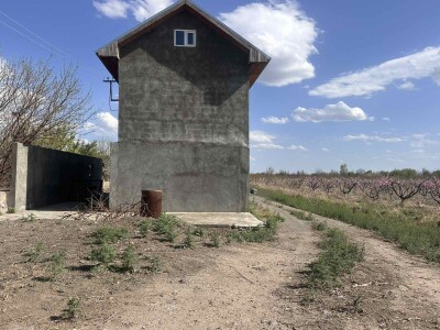 Code KS-9502. A plot of land is for sale.