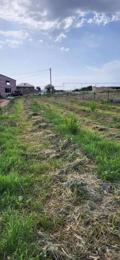 Code HA-4428. A plot of land is for sale.