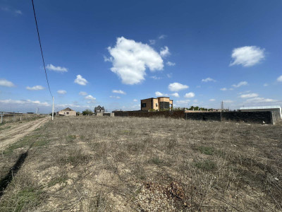 Կոդ HE-1318 Վաճառվում է տնամերձ հող