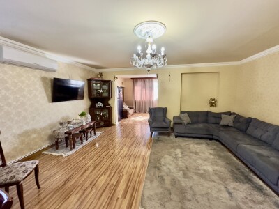 Code BA-5455. Apartment for sale.