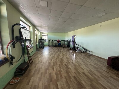 Code KA-5457. A functioning business is for sale.