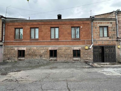 Code AA-6633, a house for sale.