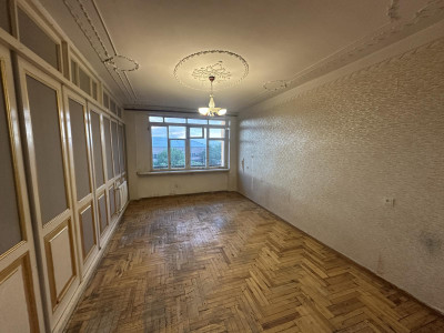 Code BA-6459. Apartment for sale