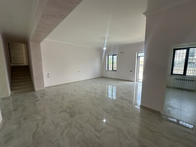 Կոդ AA-1145  Վաճառվում է առանձնատուն