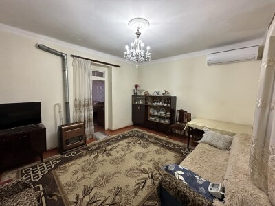 Code AA-2147. A house for sale.