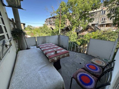 Code AA-2147. A house for sale.