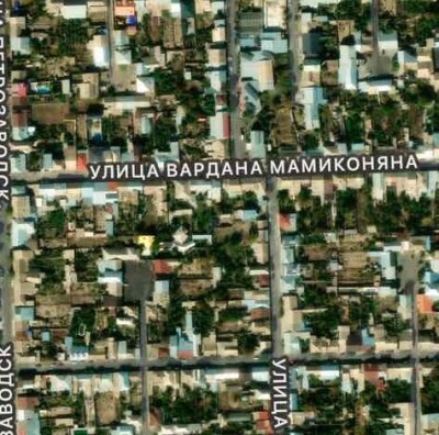 Code HA-1983 A plot of land is for sale.