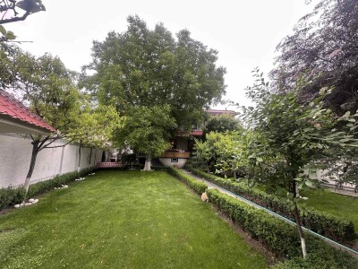 Code AE-1919 A house for sale.