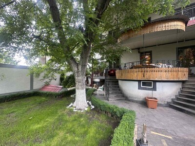 Code AE-1919 A house for sale.