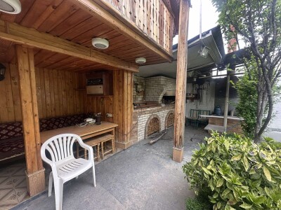 Code AE-1919 A house for sale.