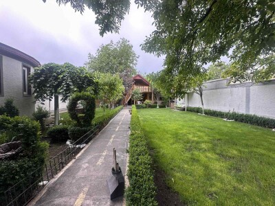 Code AE-1919 A house for sale.