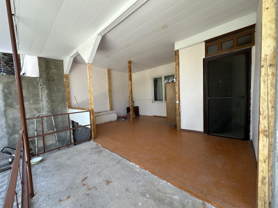 Code AA-0604 A house for sale.