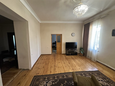 Code AA-0604 A house for sale.