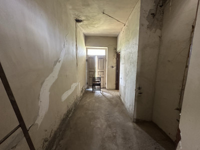 Code AA-6263. House for sale.