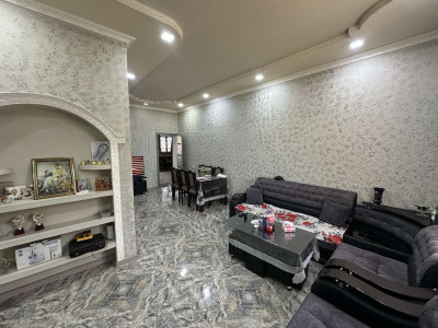 Code AA-6263. House for sale.