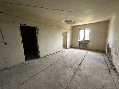 Code AA-6263. House for sale.