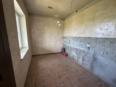 Code AA-6263. House for sale.