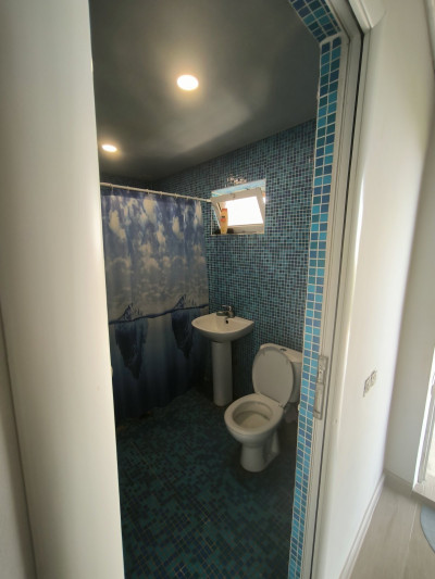 Code AA-3433. House for sale.