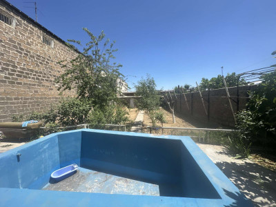 Code AA-8392. House for sale.